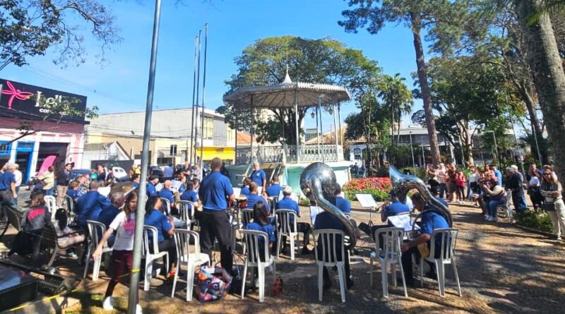 banda santa cecilia de itatiba completa 120 anos